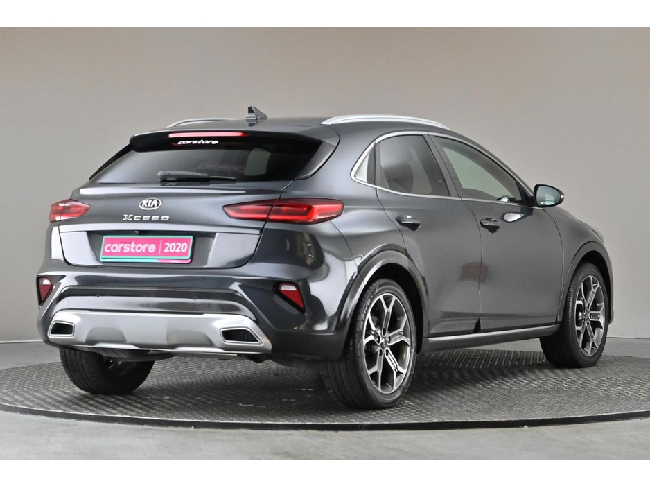 2020 Kia XCeed - image 9