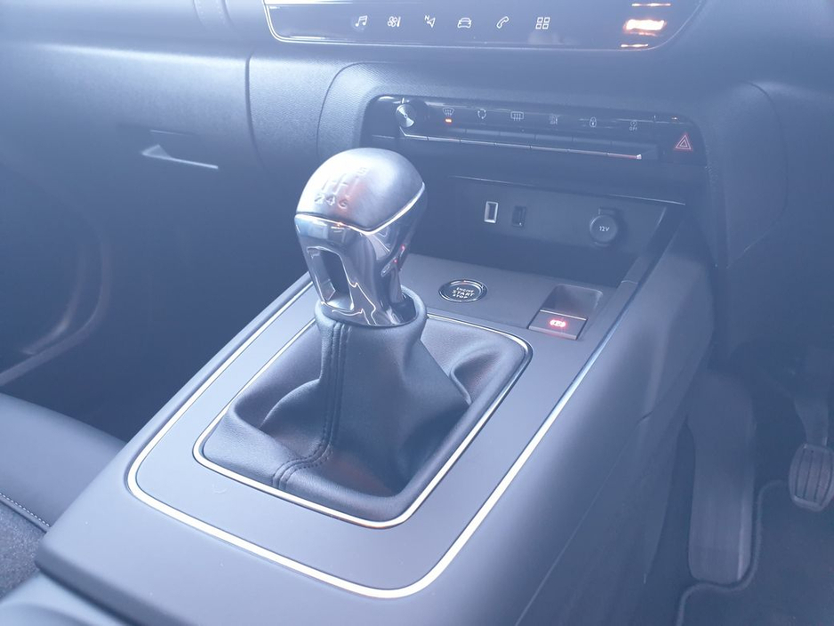 2025 Citroen C5 Aircross Plus Pack 1.2 Petrol Manual , 3192 Kilometres €29,995