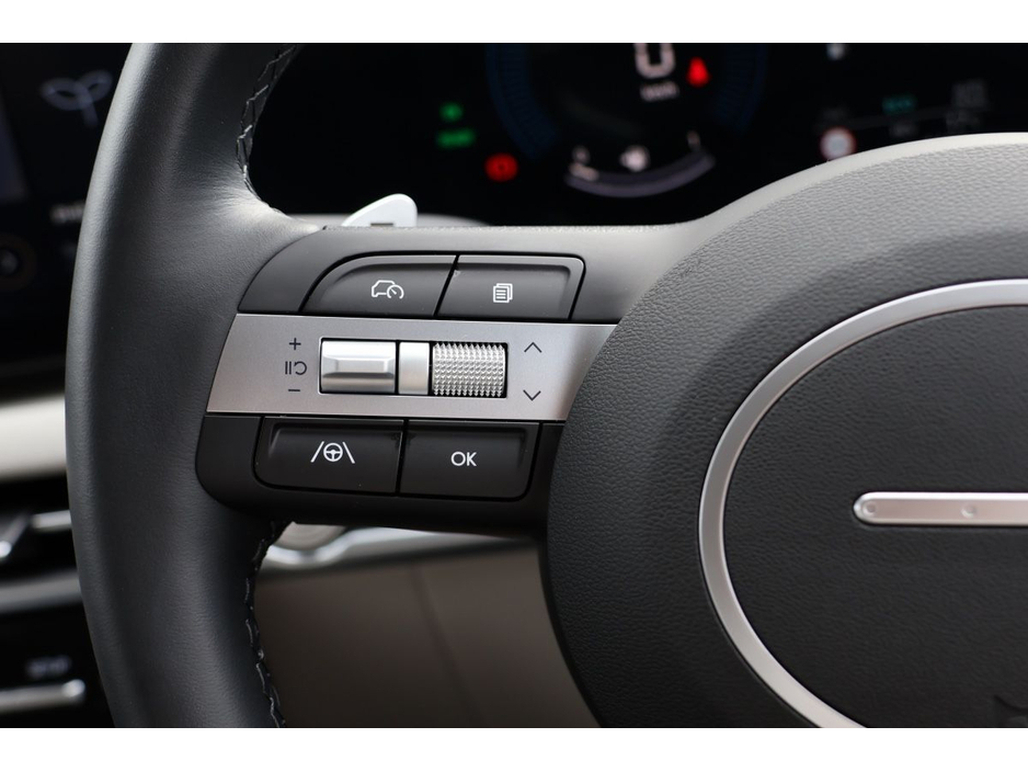 2025 Hyundai Tucson - image 10