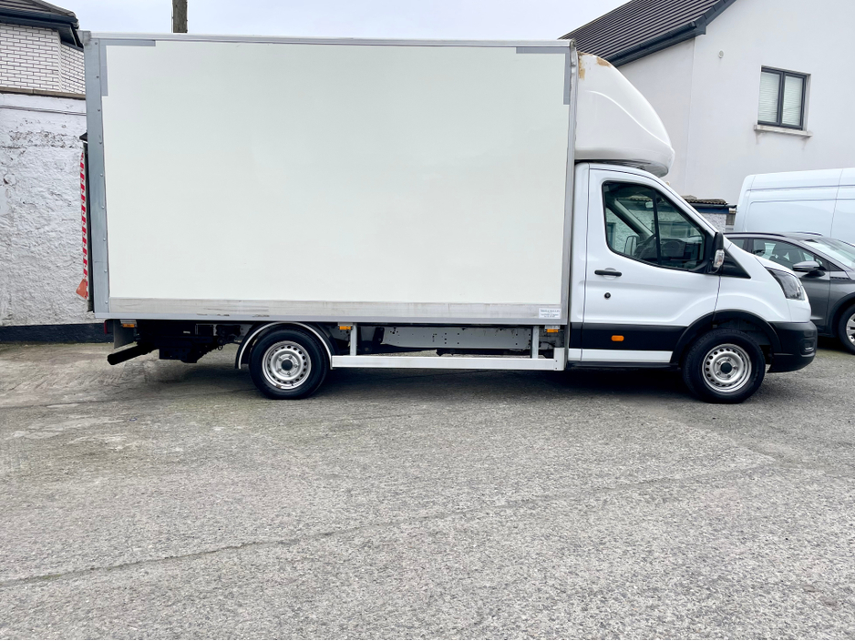 2023 Ford Transit - image 4