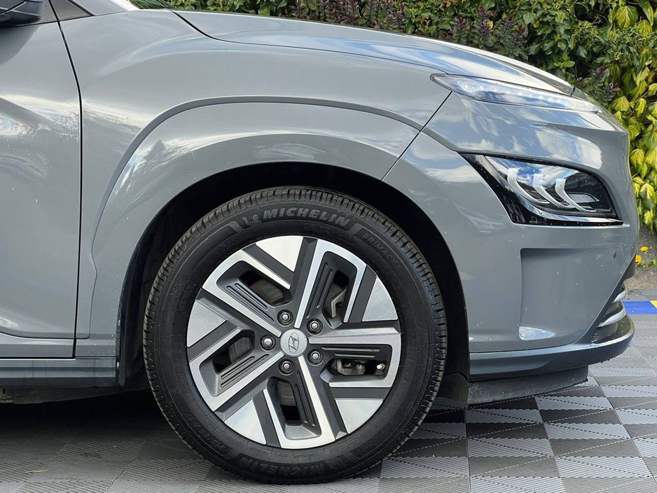 2023 Hyundai Kona - image 9