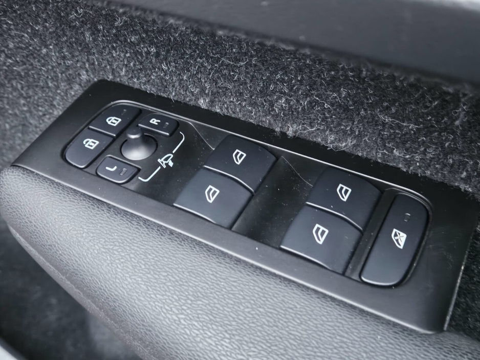 2021 Skoda Kodiaq - image 8