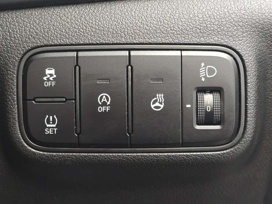 2022 Hyundai Bayon Executive Plus 2 Tone 5DR €17,950