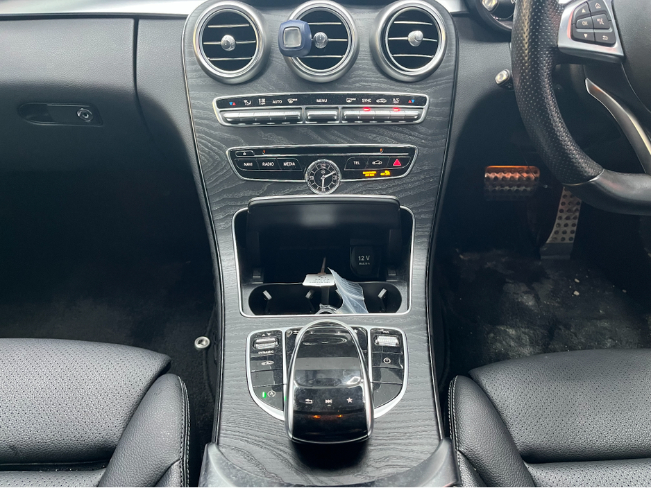 2018 Mercedes-Benz C Class €23950 2018 MERCEDES-BENZ C220D LAUREUS EDITION 2.2 AUTOMATIC / CRUISE CONTROL / REVERSE CAMERA / ELECTRIC MEMORY & HEATED SEATS / PADDLE SHIFTERS / AMBIENT LIGHTS AND MORE €23,950