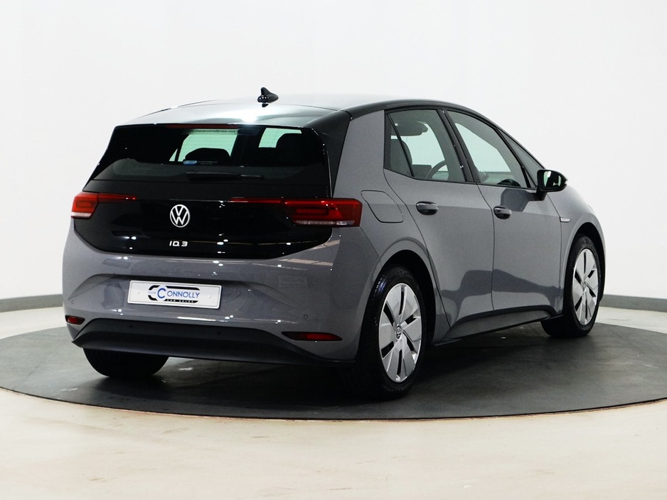 2022 Volkswagen ID.3 - image 3