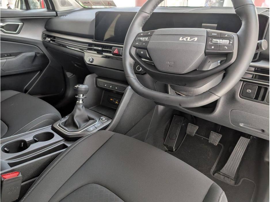 2026 Kia Sportage - image 6