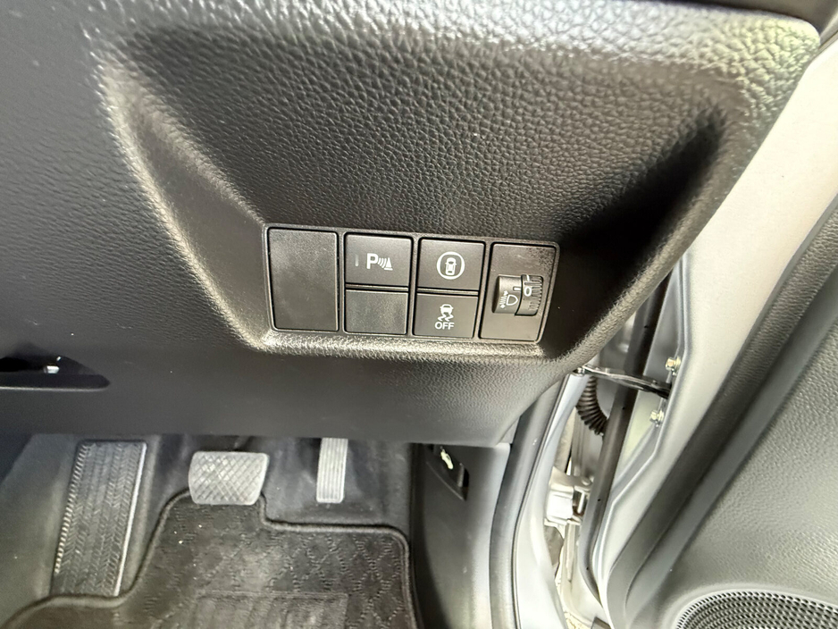 2020 Honda Fit - image 20