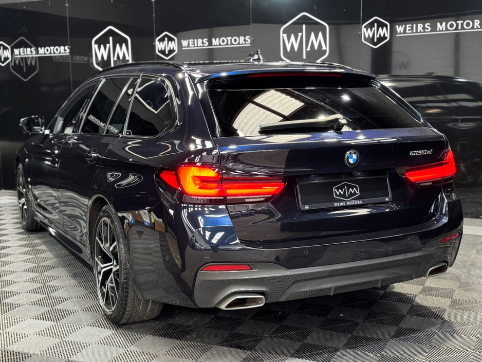 2021 BMW 5 Series - image 11