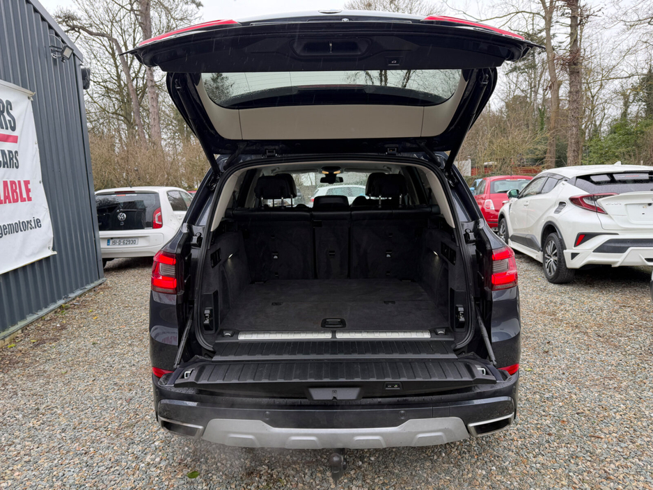 2020 BMW X5 xDrive45e xLine €34,999