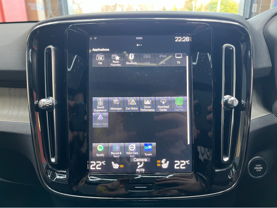 2022 Volvo XC40 €36950! 2022 VOLVO XC40 RECHARGE PLUG-IN HYBRID T5 1.5 AUTOMATIC / CRUISE CONTROL / 360° PARKING CAMERA / ELECTRIC MEMORY & HEATED SEATS / APPLE CARPLAY / PANORAMIC SUNROOF / HEATED STEERING WHEEL €36,950