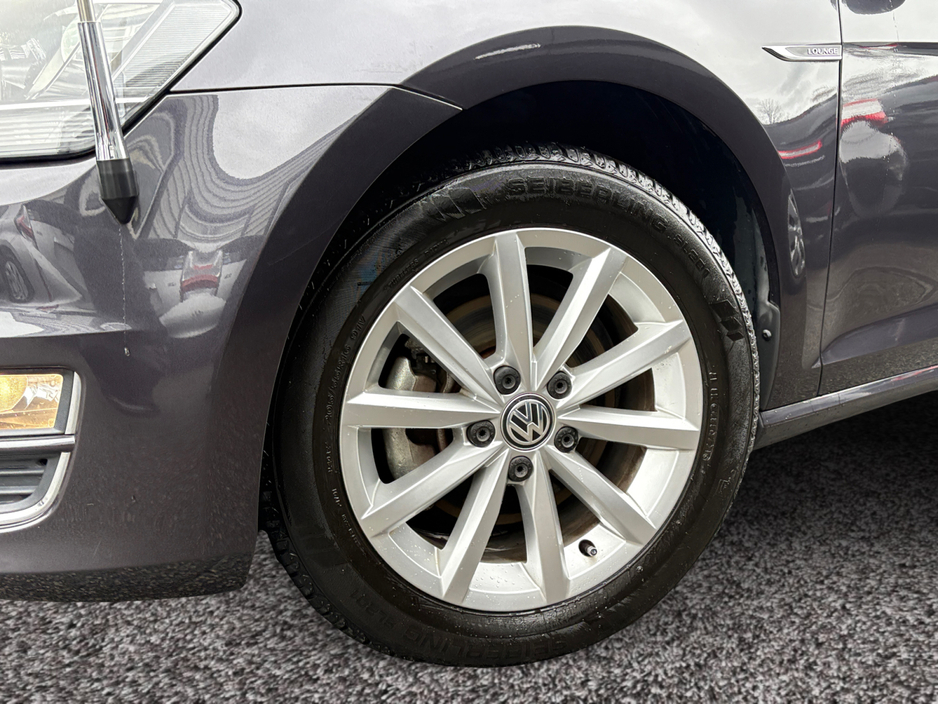 2015 Volkswagen Golf - image 16