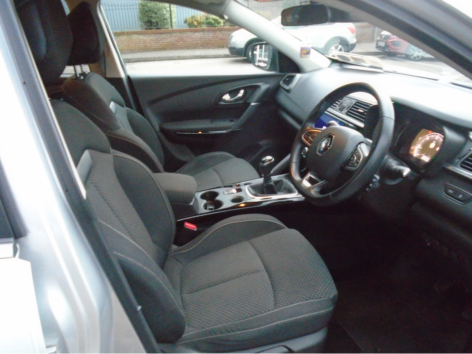 2018 Mercedes-Benz C Class - image 6