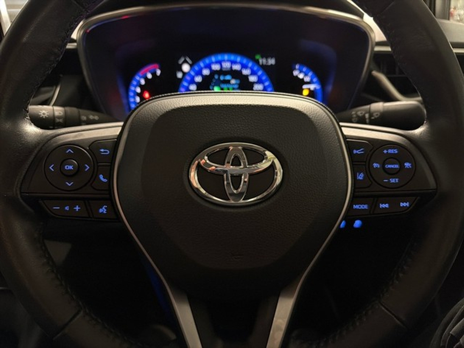 2023 Toyota Corolla HYBRID LUNA AUTO SALOON // TOYOTA SAFETY SENSE // REAR CAMERA // BLUETOOTH // AIR CON // TOYOTA WARRANTY €26,945