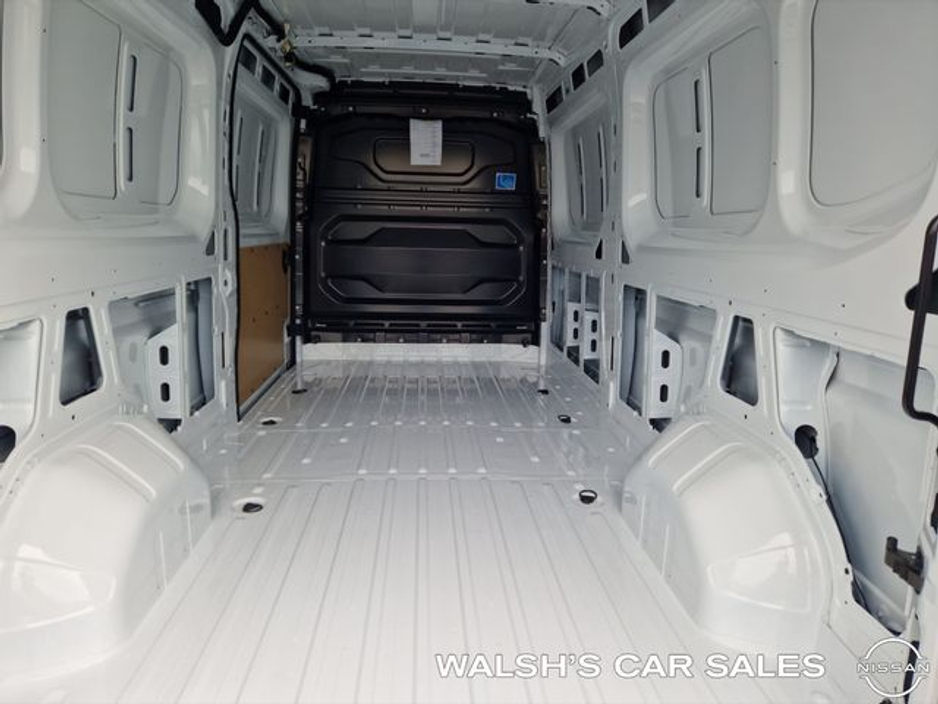 2026 Nissan Interstar L3H2 FWD 130 SV PREMIUM + HEATED WINDSCREEN €35,000