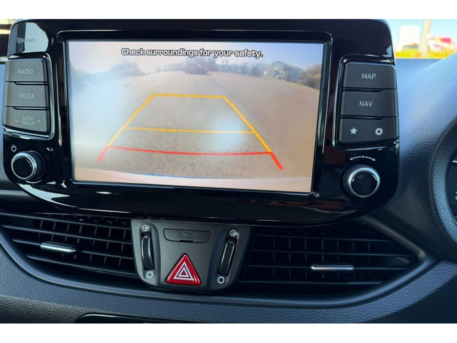 2023 Kia Stonic - image 13