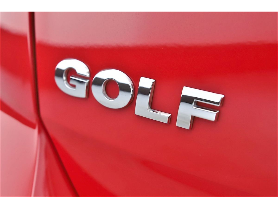 2019 Volkswagen Golf - image 27