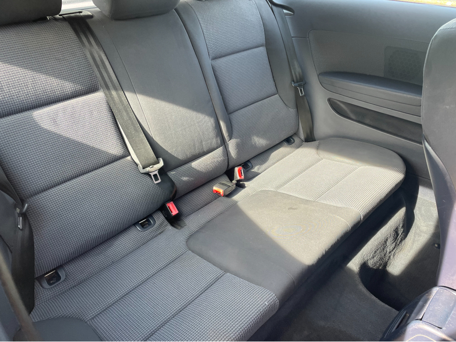 2004 Audi A3 - image 12