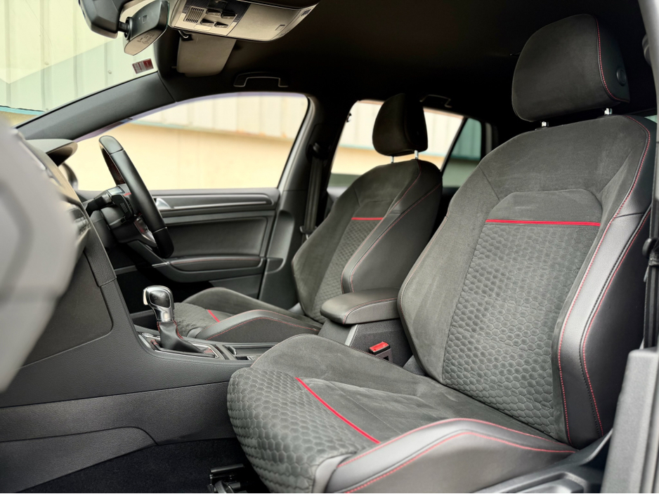 2018 Volkswagen Golf - image 11