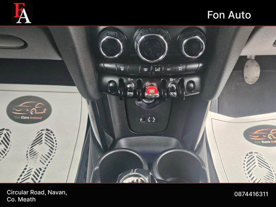 2015 MINI Hatch - image 25