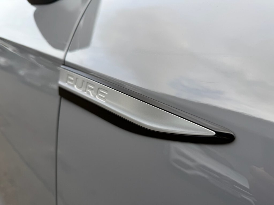 2022 Volkswagen ID.4 Pure 52kWh Life SUV 5dr Electric Auto (148 ps)