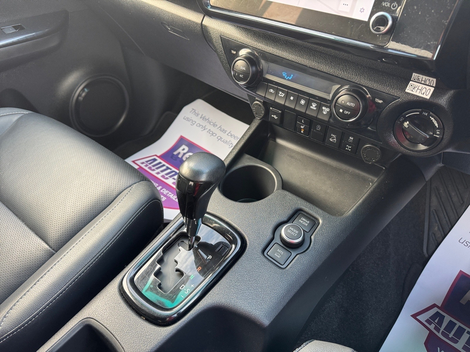 2025 Toyota Hilux *NO VAT* 2.8 INVINCIBLE  AUTO #332 €57,999