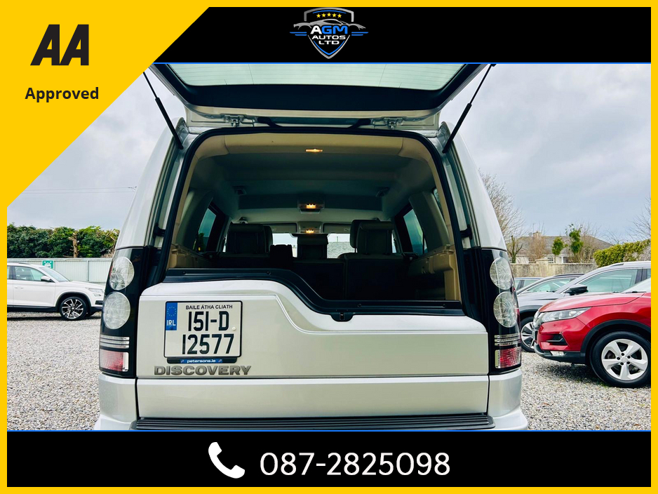 2015 Land Rover Discovery - image 13