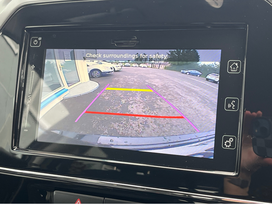 2023 Suzuki Vitara - image 18