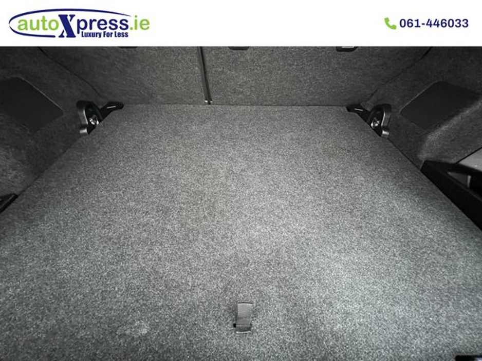 2016 Toyota Auris 1.8 Automatic, Hybrid, Reversing camera €12,895