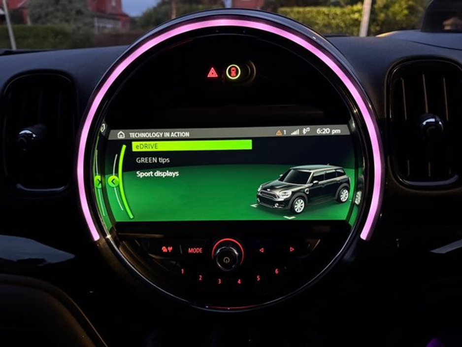 2017 MINI Hatch - image 23