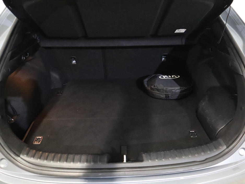 2023 Kia XCeed - image 25