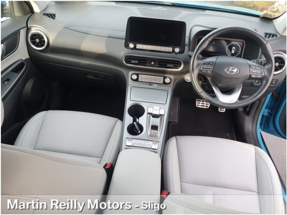 2022 Hyundai Kona - image 2