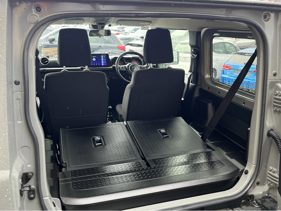 2024 Suzuki Jimny SIERRA 4 SEAT MANUAL 1.5 PETROL //LOW MILES//HIGH SPEC//HEATED SEATS//CRUISE CONTROL//KEYLESS ENTRY//REVERSE CAMERA//