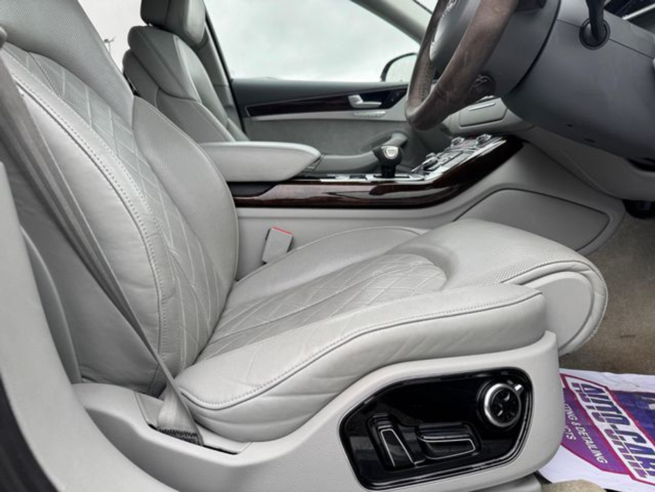2014 Audi A8 - image 12