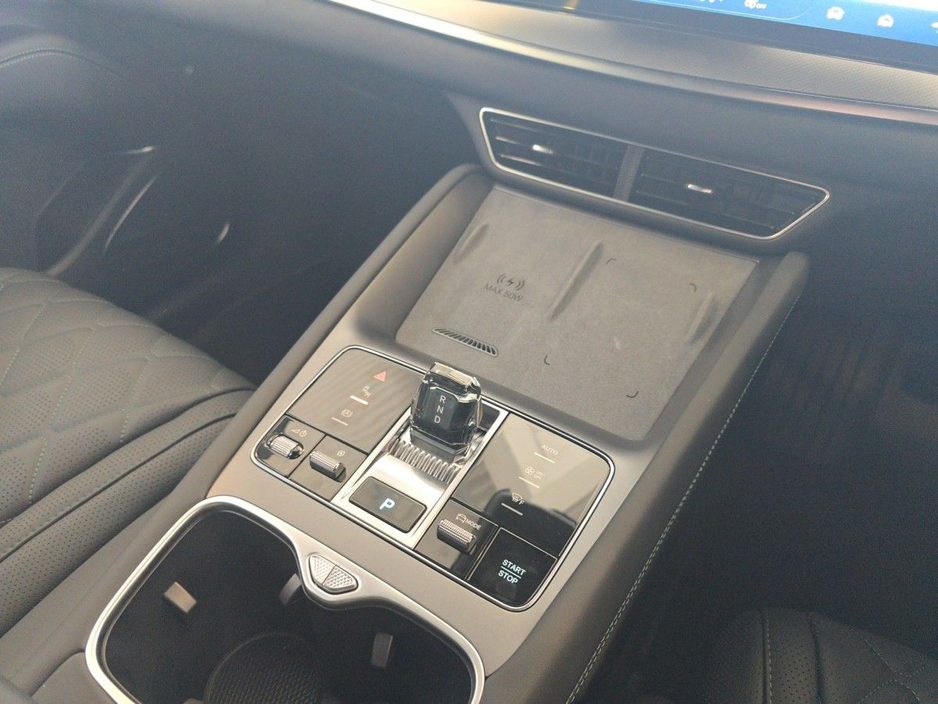 2025 BYD Sealion 7 - image 17