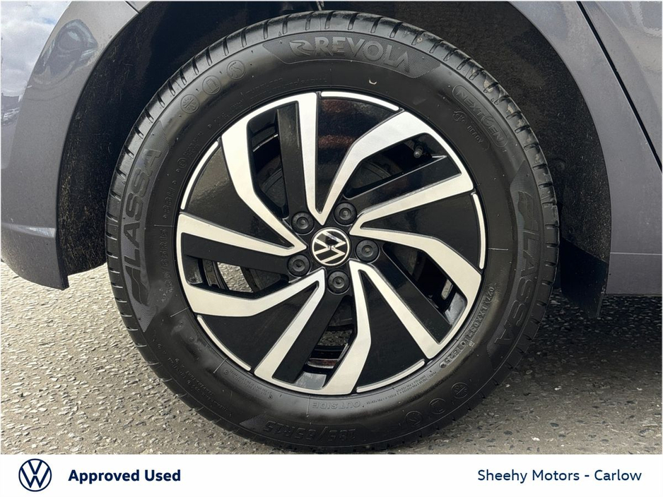 2023 Volkswagen Polo - image 9