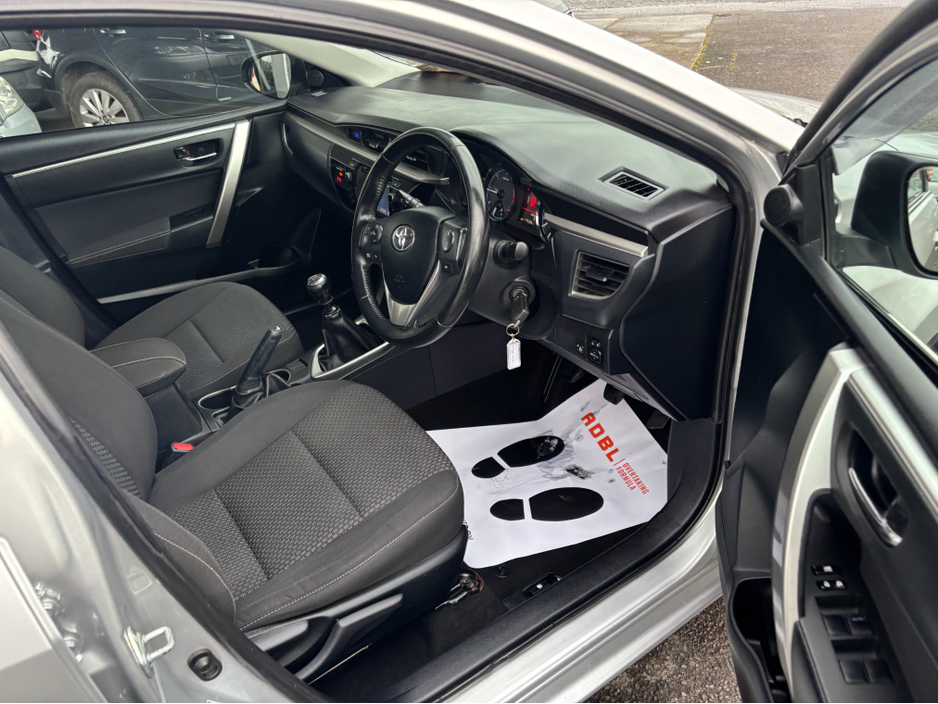 2015 Toyota Corolla 1.4 D-4D LUNA 4DR