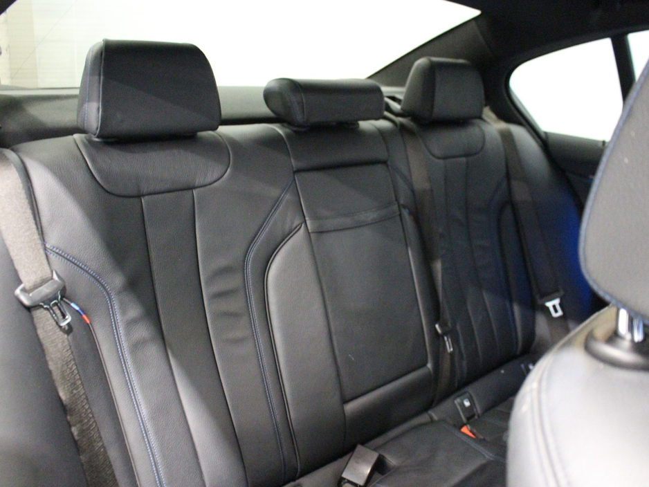 2021 BMW 5 Series - image 20