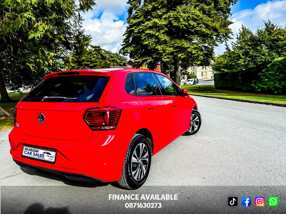 2018 Volkswagen Polo - image 2