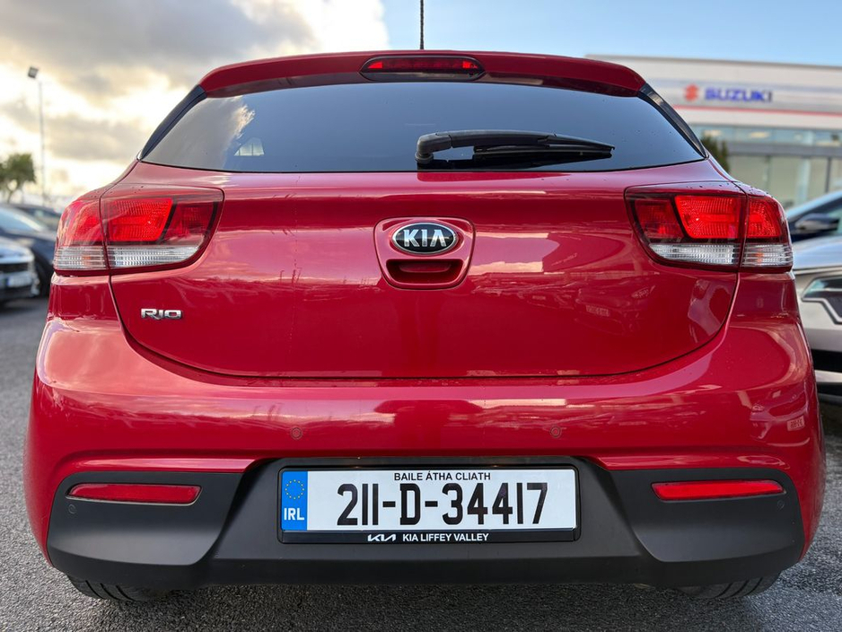 2021 Kia Rio - image 12