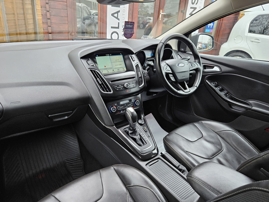 2017 Ford Focus - image 21