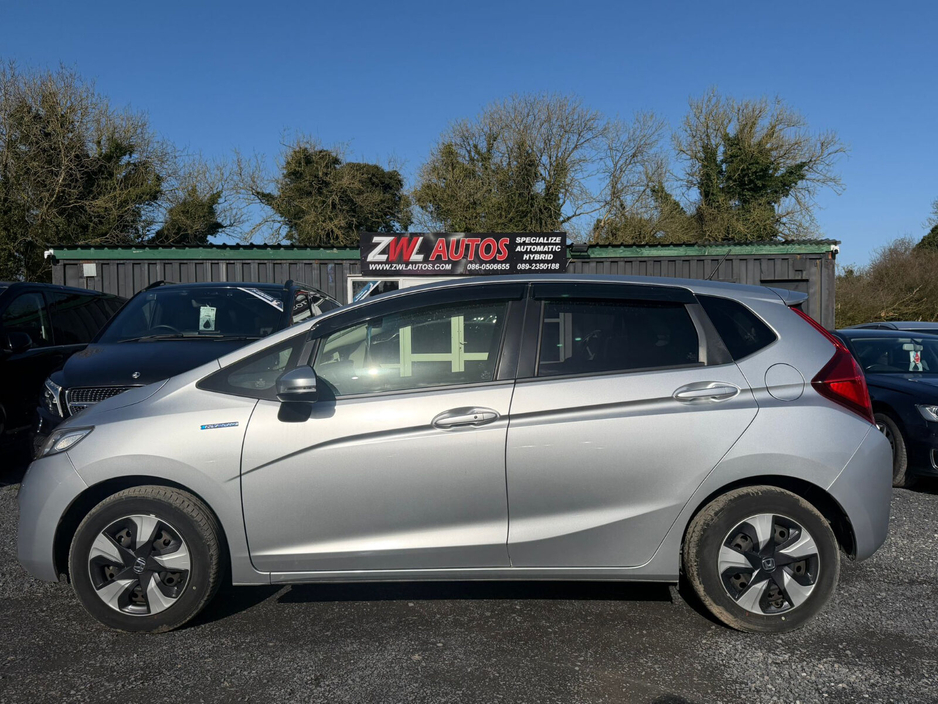 2017 Honda Fit - image 5