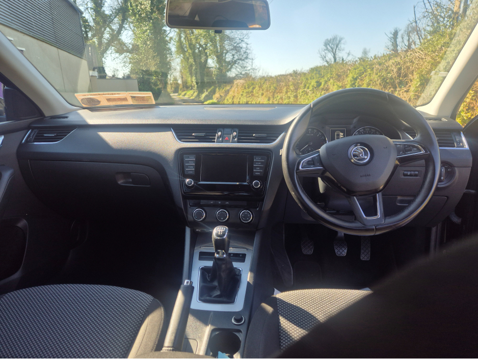 2017 Skoda Octavia - image 9