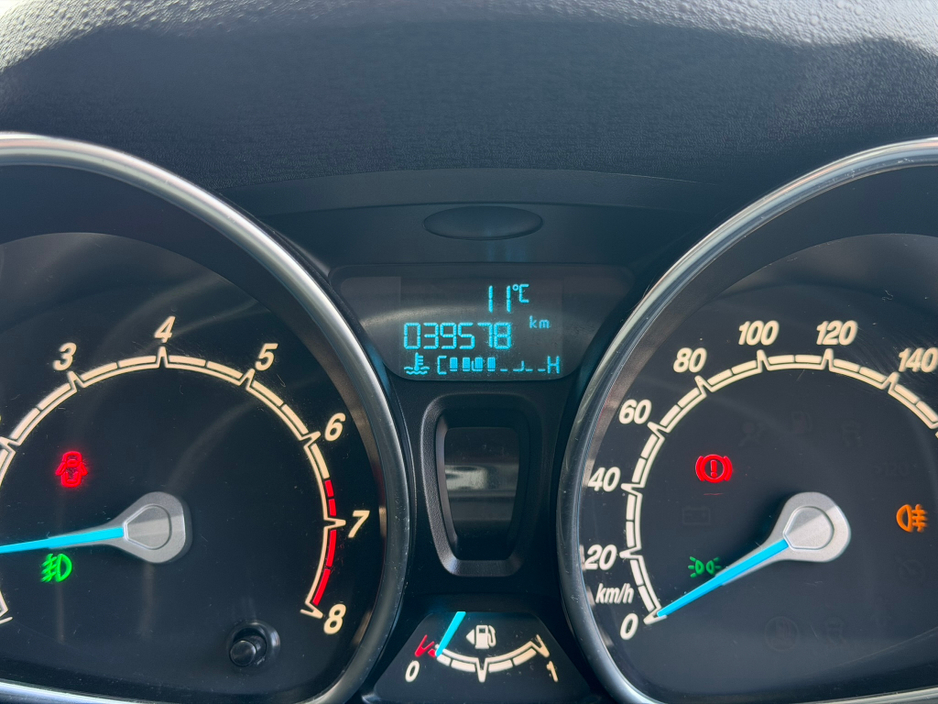 2016 Ford Fiesta - image 21