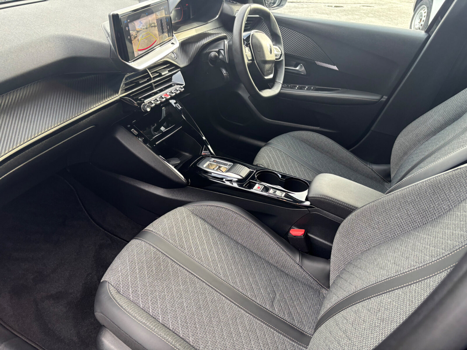 2025 Peugeot 208 1.2 MHEV Puretech 100bhp Allure €26,950