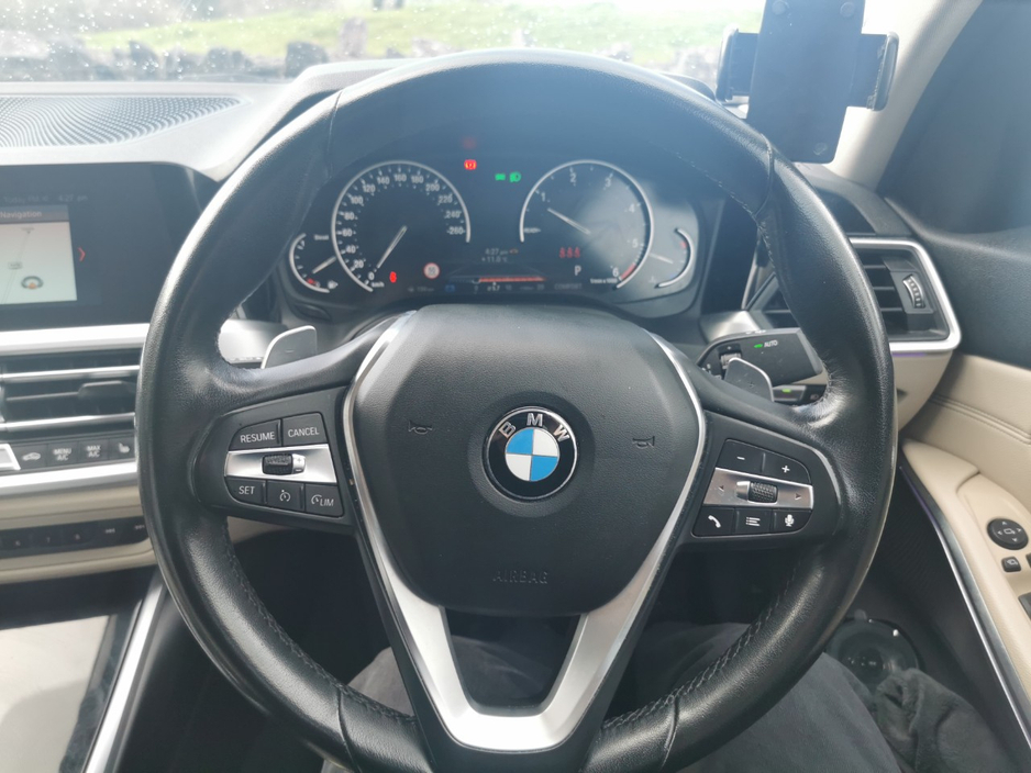 2019 BMW 3 Series - image 13