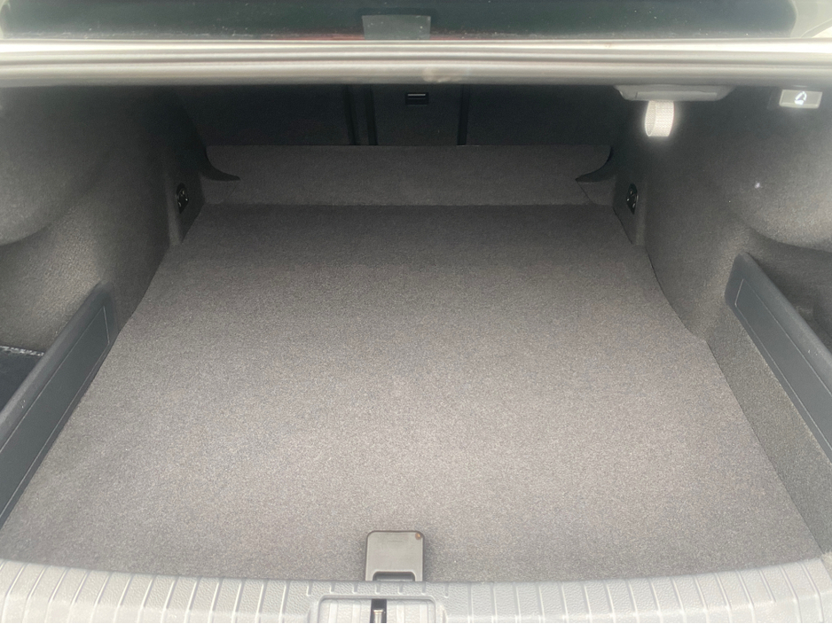 2017 Volkswagen Passat R-LINE PASSAT 2.0 TSI 2017 €19,995