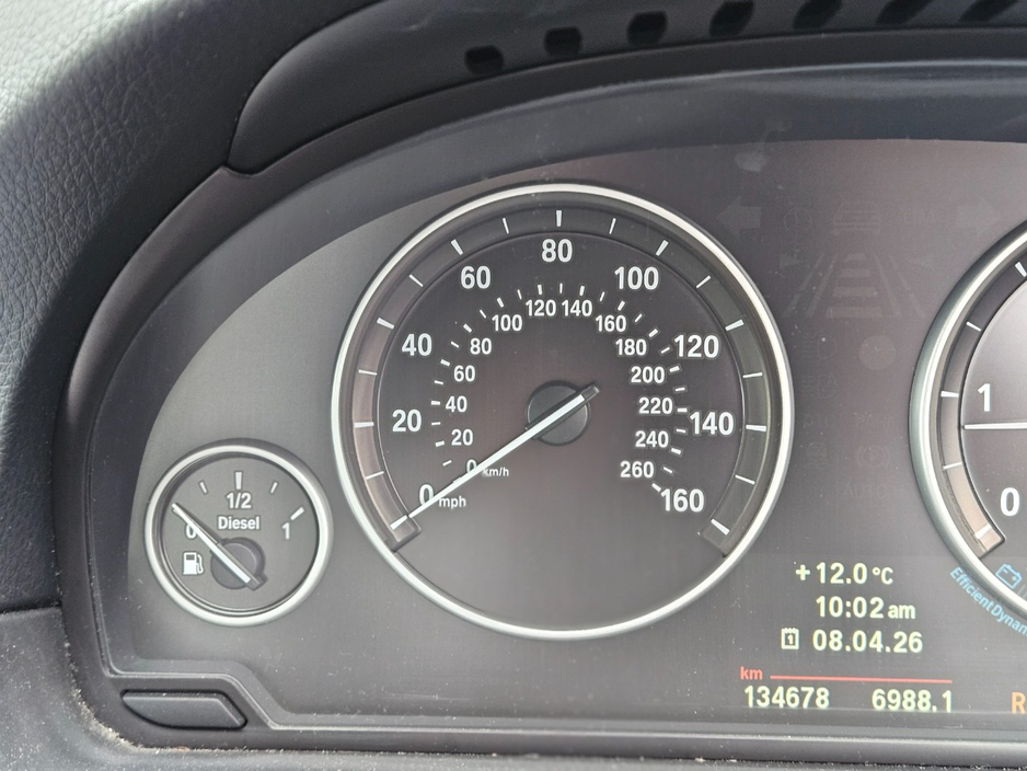 2012 BMW 5 Series - image 9