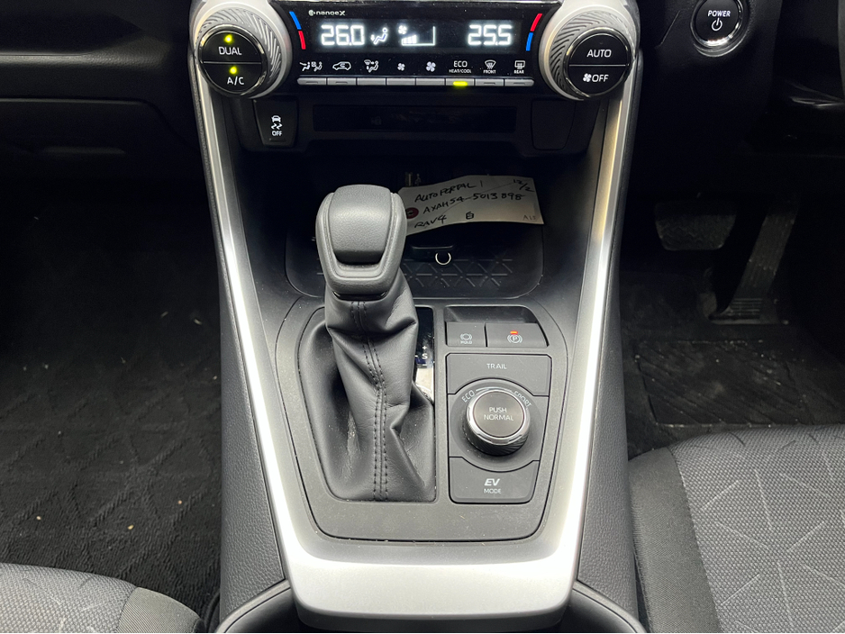 2024 Toyota Rav4 - image 18