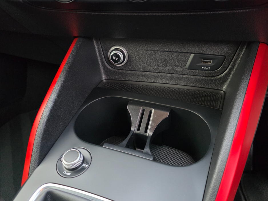 2017 Audi Q2 1.6TDI 115 SE €16,999