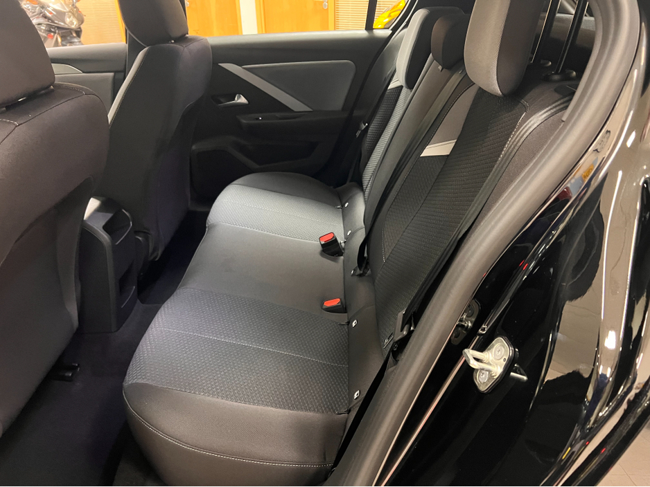 2024 Opel Astra *Only 2000Kms* Auto Diesel New Condition Nice Spec Apple Car Play Huge MPG One Owner www.bolands.ie Est.1955 €27,950